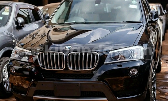 Nunua Ilio tumika BMW X3 Nyeusi Gari ndani ya Kampala nchini Uganda Nunua Ilio tumika BMW X3 Nyeusi Gari ndani ya Kampala nchini Uganda