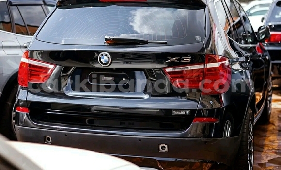 Nunua Ilio tumika BMW X3 Nyeusi Gari ndani ya Kampala nchini Uganda Nunua Ilio tumika BMW X3 Nyeusi Gari ndani ya Kampala nchini Uganda