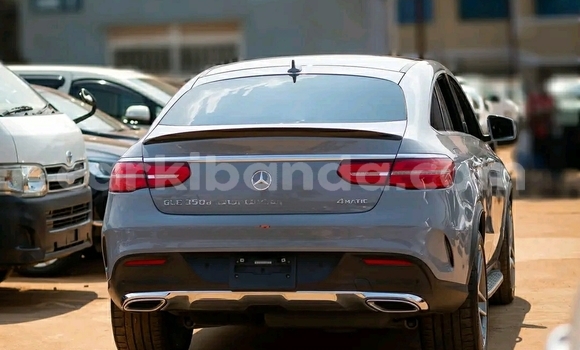 Nunua Ilio tumika Mercedes‒Benz GLE Coupe Bluu Gari ndani ya Kampala nchini Uganda Nunua Ilio tumika Mercedes‒Benz GLE Coupe Bluu Gari ndani ya Kampala nchini Uganda