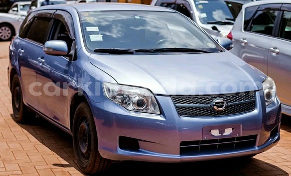Gura Yakoze Toyota Fielder Blue Imodoka i Kampala mu Uganda Gura Yakoze Toyota Fielder Blue Imodoka i Kampala mu Uganda