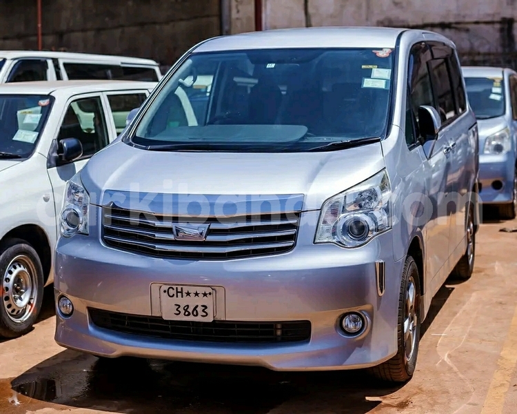 Big with watermark toyota noah uganda kampala 25269