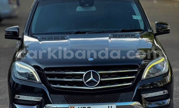 Gura Yakoze Mercedes-Benz 740Li Black Imodoka i Kampala mu Uganda Gura Yakoze Mercedes-Benz 740Li Black Imodoka i Kampala mu Uganda
