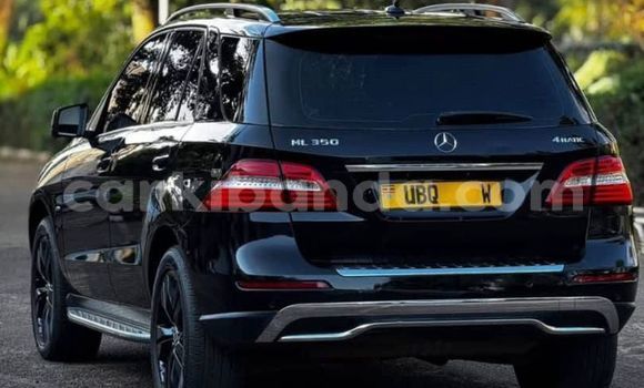 Gura Yakoze Mercedes-Benz 740Li Black Imodoka i Kampala mu Uganda Gura Yakoze Mercedes-Benz 740Li Black Imodoka i Kampala mu Uganda