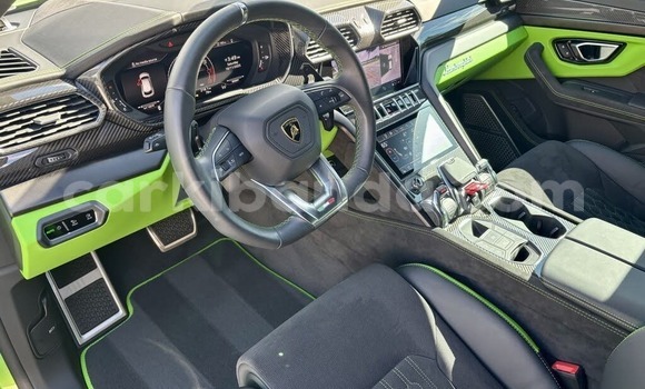 Gura Yakoze Lamborghini Urus Green Imodoka i Bombo mu Central Gura Yakoze Lamborghini Urus Green Imodoka i Bombo mu Central