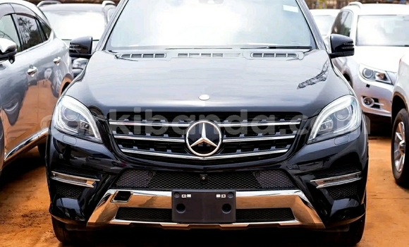 Gura Yakoze Mercedes‒Benz ML–Class Black Imodoka i Kampala mu Uganda Gura Yakoze Mercedes‒Benz ML–Class Black Imodoka i Kampala mu Uganda