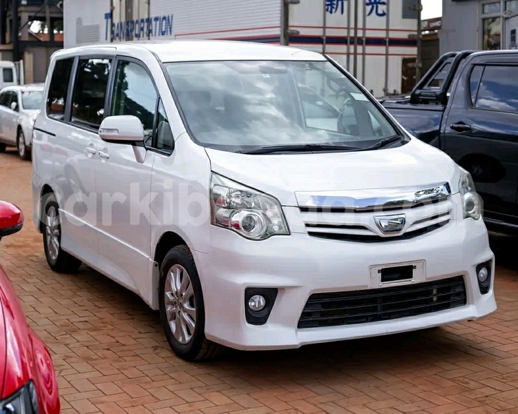 Big with watermark toyota noah uganda kampala 25282