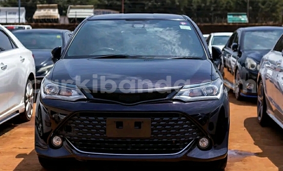 Gura Yakoze Toyota Fielder Brown Imodoka i Kampala mu Uganda Gura Yakoze Toyota Fielder Brown Imodoka i Kampala mu Uganda