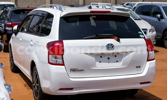 Nunua Ilio tumika Toyota Fielder Nyeupe Gari ndani ya Kampala nchini Uganda Nunua Ilio tumika Toyota Fielder Nyeupe Gari ndani ya Kampala nchini Uganda