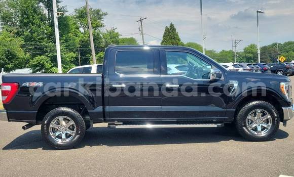 Gura Yakoze Ford F–150 Black Imodoka i Kampala mu Uganda Gura Yakoze Ford F–150 Black Imodoka i Kampala mu Uganda