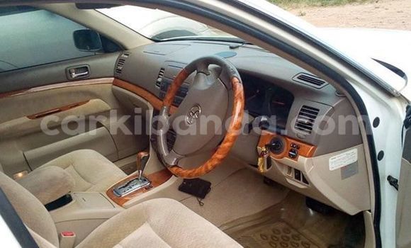Buy Used Toyota Mark II White Car in Kampala in Uganda Buy Used Toyota Mark II White Car in Kampala in Uganda
