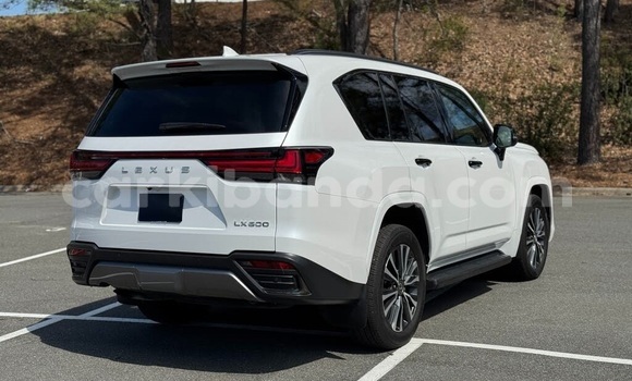 Gura Yakoze Lexus LX White Imodoka i Kilembe mu Western Gura Yakoze Lexus LX White Imodoka i Kilembe mu Western