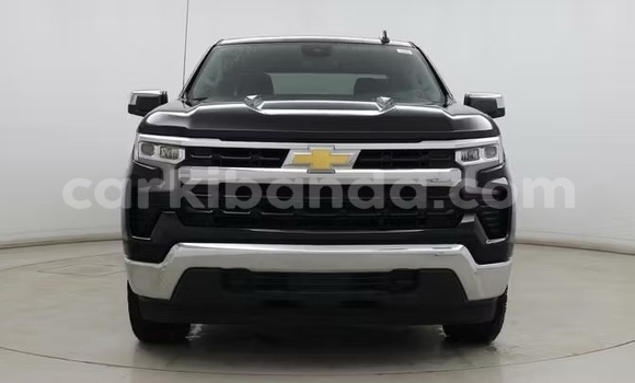Gura Yakoze Chevrolet Silverado Black Imodoka i Kampala mu Uganda Gura Yakoze Chevrolet Silverado Black Imodoka i Kampala mu Uganda