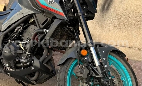Gura Yakoze Yamaha MT-03 Beige Bike i Kampala mu Uganda Gura Yakoze Yamaha MT-03 Beige Bike i Kampala mu Uganda