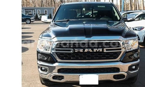 Gura Yakoze Dodge RAM Black Imodoka i Kampala mu Uganda