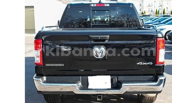 Gura Yakoze Dodge RAM Black Imodoka i Kampala mu Uganda Gura Yakoze Dodge RAM Black Imodoka i Kampala mu Uganda
