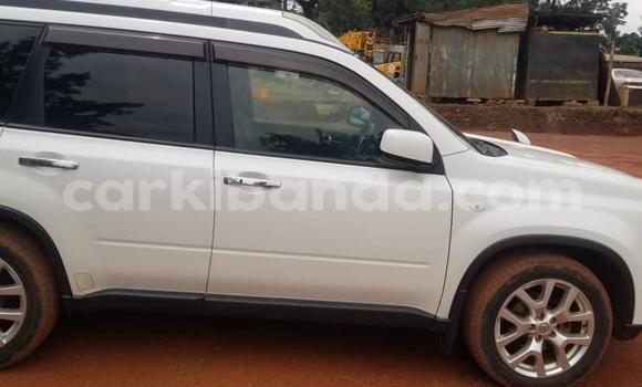 Nunua Ilio tumika Nissan X–Trail Nyeupe Gari ndani ya Kampala nchini Uganda Nunua Ilio tumika Nissan X–Trail Nyeupe Gari ndani ya Kampala nchini Uganda