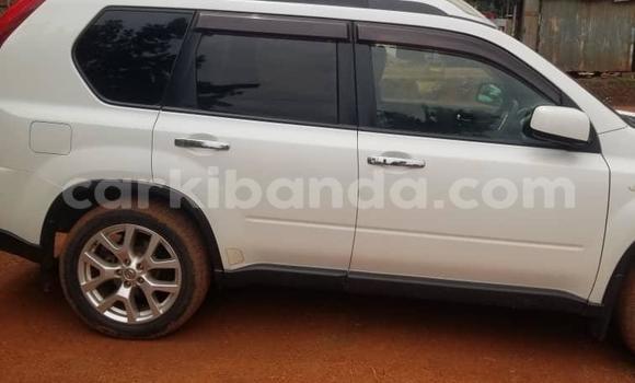 Nunua Ilio tumika Nissan X–Trail Nyeupe Gari ndani ya Kampala nchini Uganda Nunua Ilio tumika Nissan X–Trail Nyeupe Gari ndani ya Kampala nchini Uganda