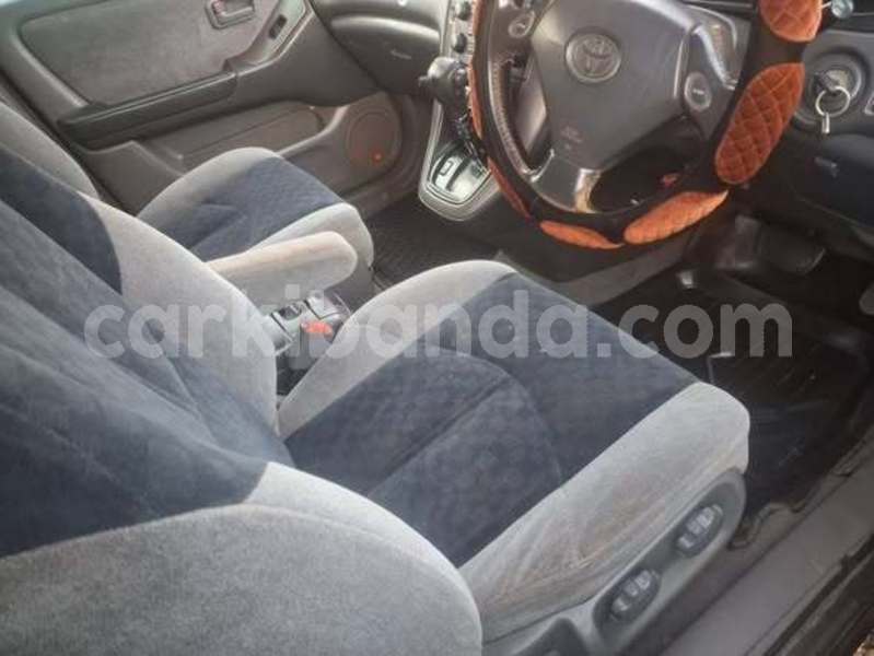 Big with watermark toyota harrier uganda kampala 25322