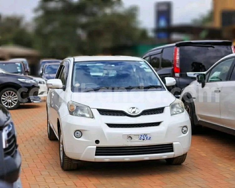 Big with watermark toyota ist uganda kampala 25331