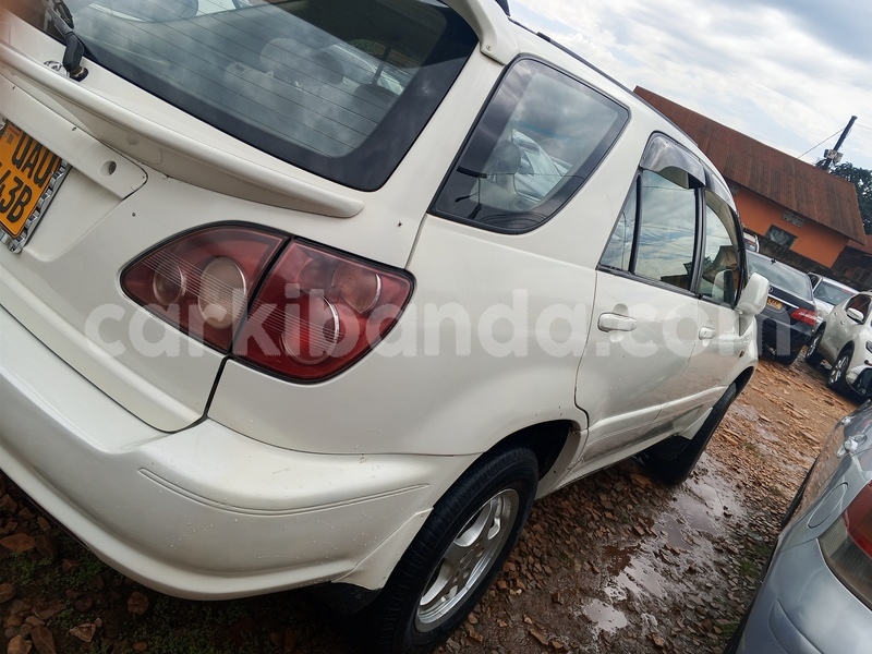 Big with watermark toyota harrier uganda kampala 25344
