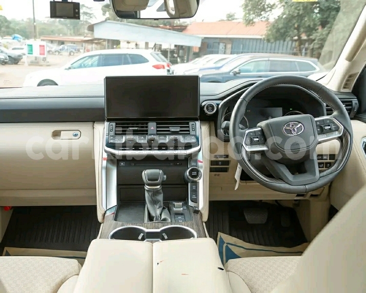 Big with watermark toyota land cruiser uganda kampala 25347