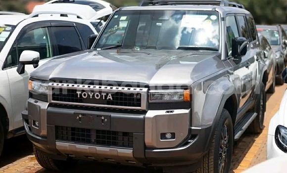 Buy Used Toyota Land Cruiser Prado Beige Car in Kampala in Uganda Buy Used Toyota Land Cruiser Prado Beige Car in Kampala in Uganda