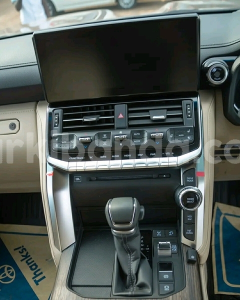 Big with watermark toyota land cruiser uganda kampala 25349