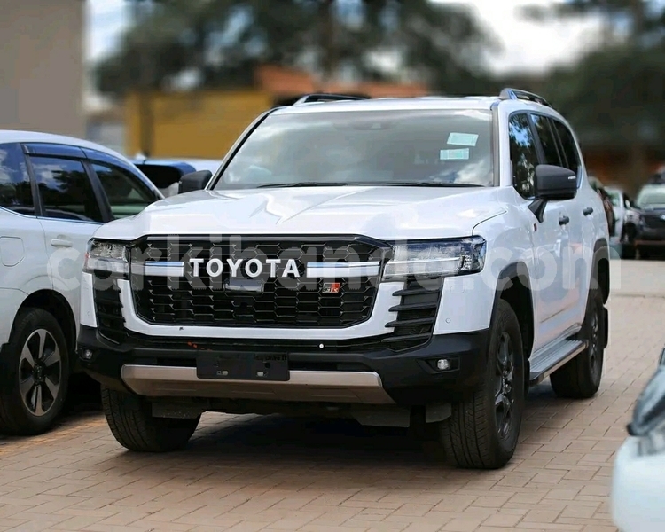 Big with watermark toyota land cruiser uganda kampala 25350