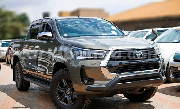 Buy Used Toyota Hiluxe Revo Beige Car in Kampala in Uganda Buy Used Toyota Hiluxe Revo Beige Car in Kampala in Uganda