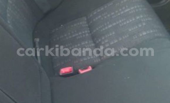 Nunua Ilio tumika Toyota Altezza Fedha Gari ndani ya Kampala nchini Uganda Nunua Ilio tumika Toyota Altezza Fedha Gari ndani ya Kampala nchini Uganda