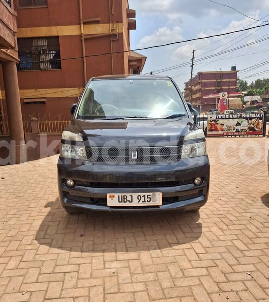 Big with watermark toyota voxy uganda kampala 25390