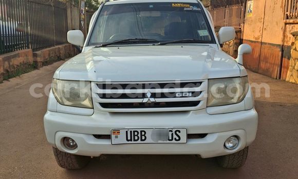 Buy Used Mitsubishi Pajero White Car in Kampala in Uganda