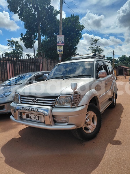 Big with watermark toyota land cruiser prado uganda kampala 25397