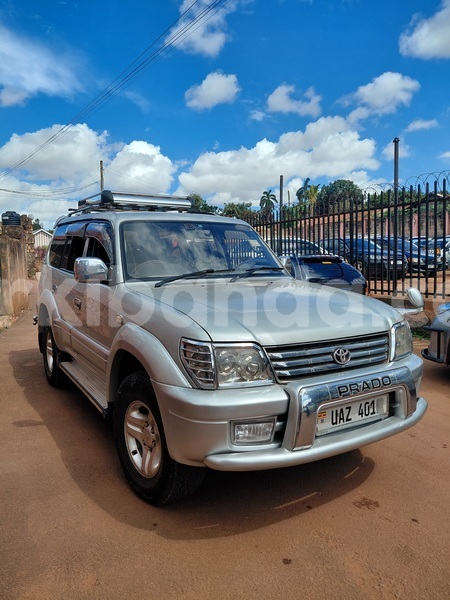 Big with watermark toyota land cruiser prado uganda kampala 25397