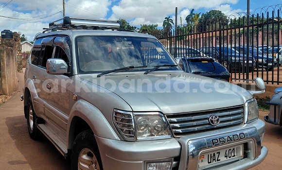Acheter Occasion Voiture Toyota Land Cruiser Prado Blanc à Kampala, Ouganda Acheter Occasion Voiture Toyota Land Cruiser Prado Blanc à Kampala, Ouganda