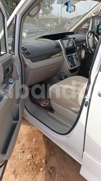 Big with watermark toyota noah uganda kampala 25398