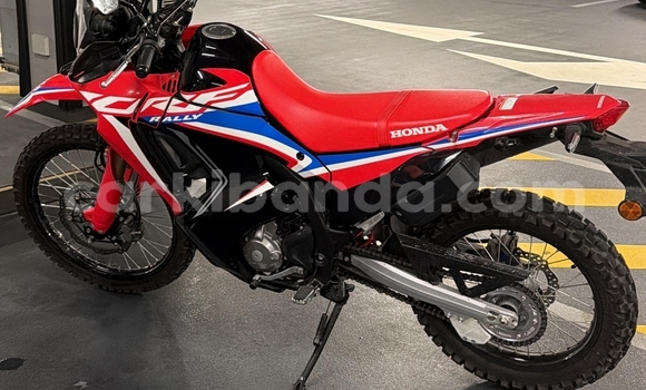 Gura Yakoze Honda CRF Beige Bike i Kampala mu Uganda Gura Yakoze Honda CRF Beige Bike i Kampala mu Uganda