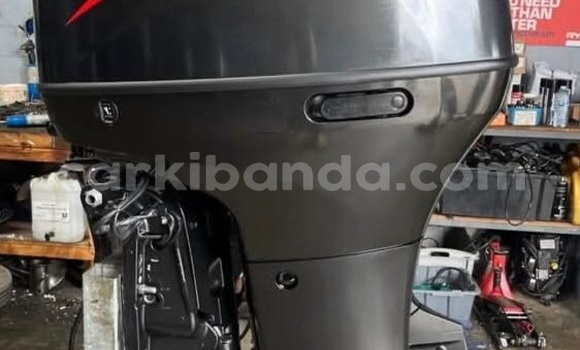 Nunua Ilio tumika Suzuki Jimny Nyeupe Gari ndani ya Kampala nchini Uganda Nunua Ilio tumika Suzuki Jimny Nyeupe Gari ndani ya Kampala nchini Uganda