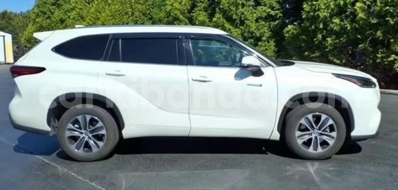 Big with watermark toyota highlander uganda kampala 25414