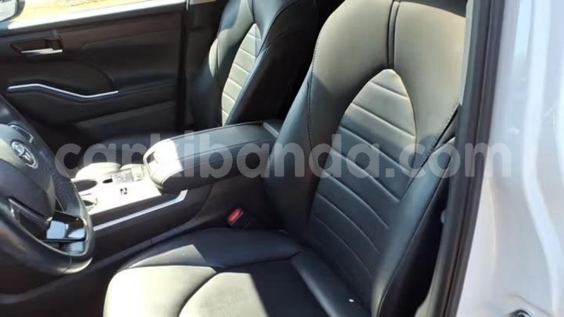 Big with watermark toyota highlander uganda kampala 25414