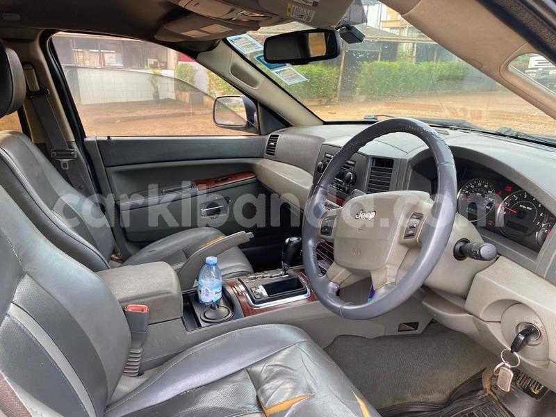 Big with watermark jeep grand cherokee uganda kampala 25418