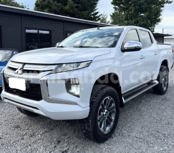 Big with watermark mitsubishi l200 uganda kampala 25419