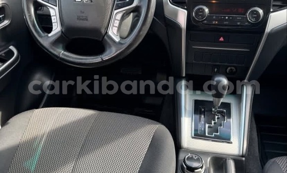 Buy Used Mitsubishi L200 White Car in Kampala in Uganda Buy Used Mitsubishi L200 White Car in Kampala in Uganda