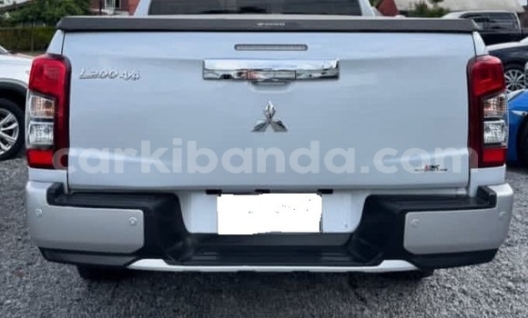 Buy Used Mitsubishi L200 White Car in Kampala in Uganda Buy Used Mitsubishi L200 White Car in Kampala in Uganda