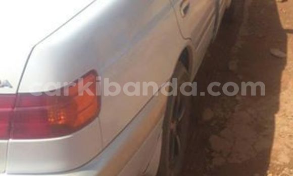 Nunua Ilio tumika Toyota Premio Fedha Gari ndani ya Kampala nchini Uganda Nunua Ilio tumika Toyota Premio Fedha Gari ndani ya Kampala nchini Uganda
