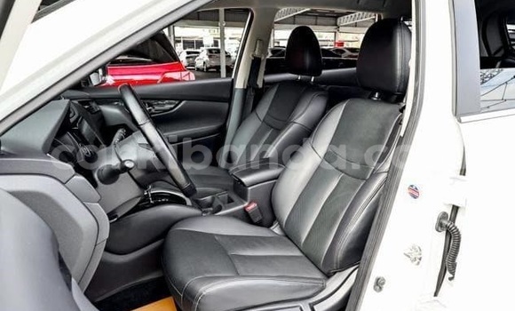 Buy Used Nissan X–Trail White Car in Kampala in Uganda Buy Used Nissan X–Trail White Car in Kampala in Uganda