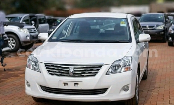 Buy Used Toyota Premio White Car in Kampala in Uganda
