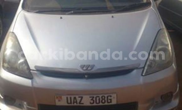 Nunua Ilio tumika Toyota Wish Fedha Gari ndani ya Kampala nchini Uganda Nunua Ilio tumika Toyota Wish Fedha Gari ndani ya Kampala nchini Uganda