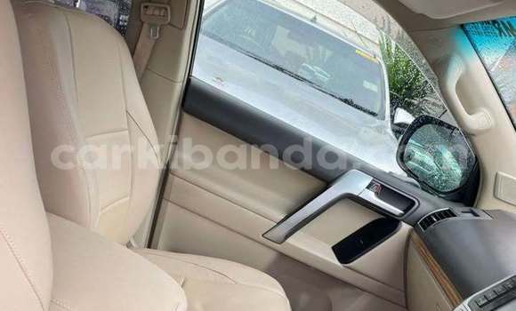 Buy Used Toyota Land Cruiser White Car in Kampala in Uganda Buy Used Toyota Land Cruiser White Car in Kampala in Uganda
