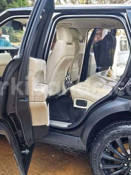 Big with watermark land rover range rover vogue eastern bugiri 25449